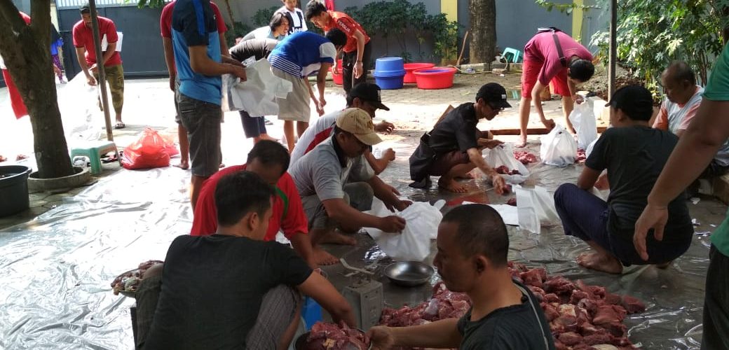 Pelaksanaan Acara Pemotongan Hewan Qurban di Hari Raya Idul Adha